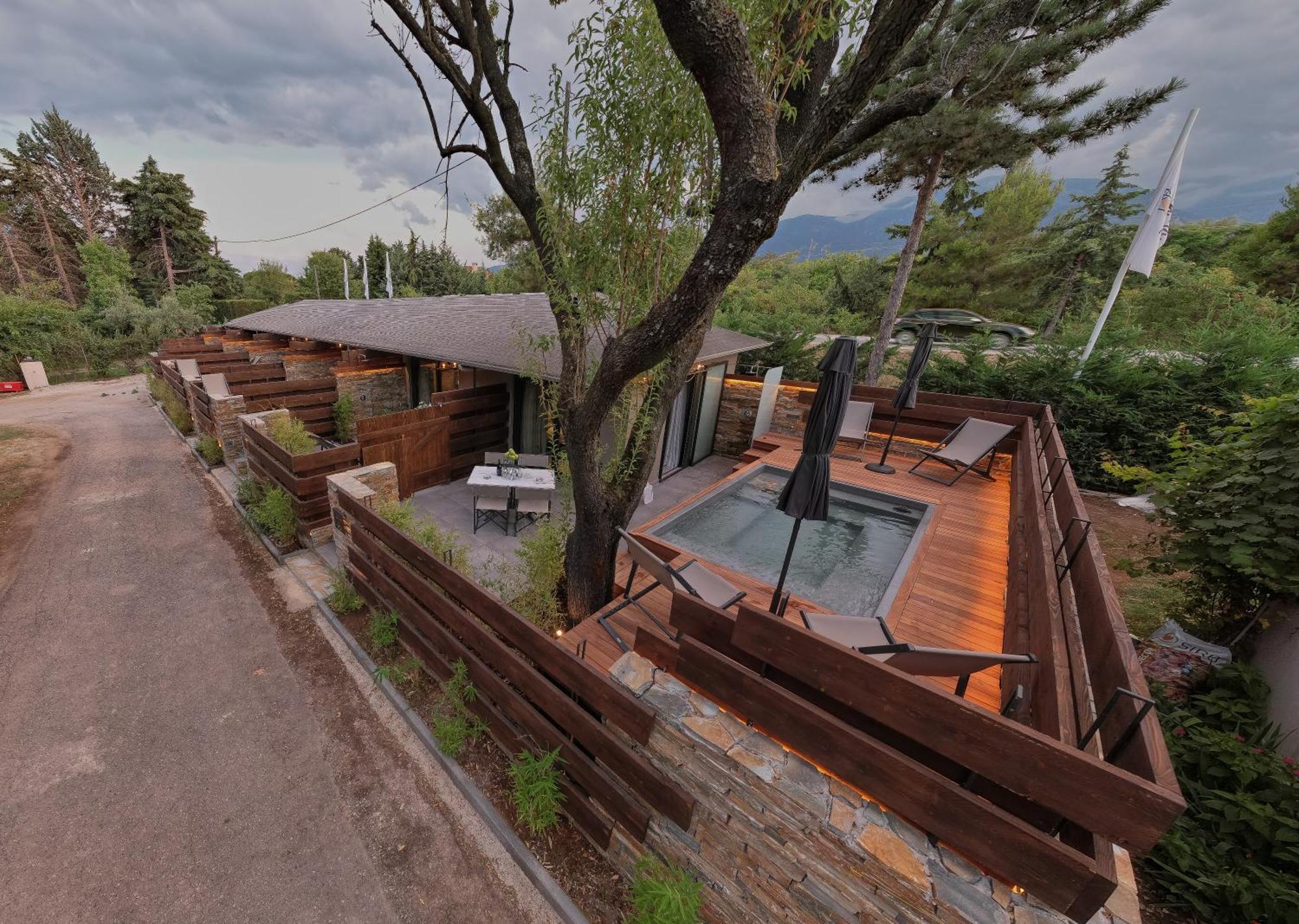 Sylvia Camping & Luxury Suites, Panel Hospitality Homes & Villas Litochoro Exterior photo